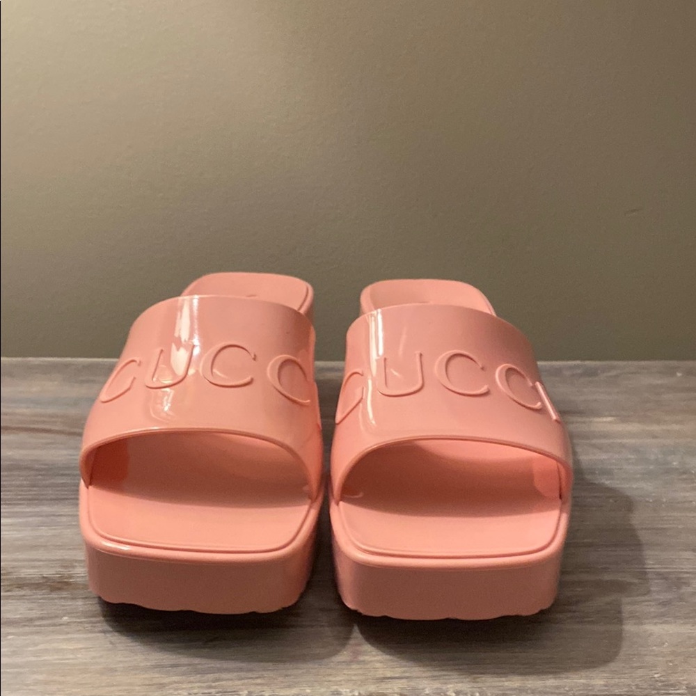 Gucci Pink Sandal - Picture 12 of 15